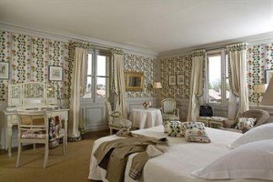 La Mirande Hotel voted  best hotel in Avignon