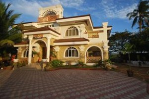 La Parola Orchids Beach Resort voted  best hotel in Patnongon
