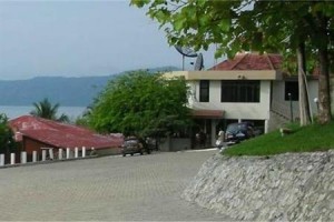 Lake Bosomtwe Paradise Resort Image