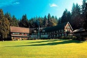 Lake Quinault Lodge voted  best hotel in Quinault