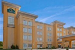 La Quinta Inn & Suites Columbus (Indiana) voted 4th best hotel in Columbus 