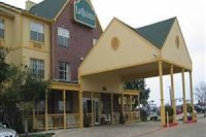 La Quinta Inn & Suites Dallas/Mesquite voted 5th best hotel in Mesquite 