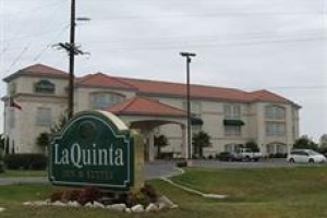 La Quinta Inn and Suites Fredericksburg Image