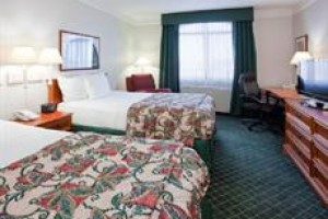 La Quinta Inn & Suites Madison American Center Image
