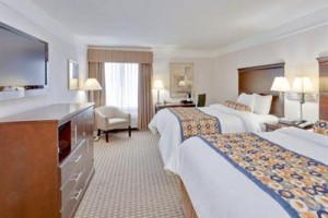 La Quinta Inn & Suites Fresno Riverpark voted 3rd best hotel in Fresno