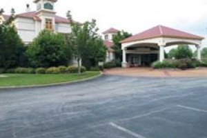 La Quinta Inn & Suites Hotel St Louis Westport voted 9th best hotel in Maryland Heights
