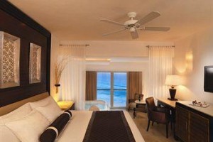 Le Blanc Spa Resort Cancun Image