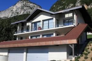 Le Clos du Lac Guest House voted  best hotel in Veyrier-du-Lac