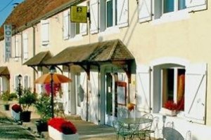 Le Relais Du Pont De Rhodes voted  best hotel in Frayssinet