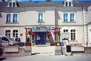 Logis Le Port Saint Aubin voted  best hotel in Morannes