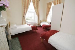 Lomond Glasgow Airport Hotel Image