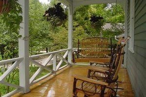 Louisa's Porch Home Stay Bed and Breakfast Image