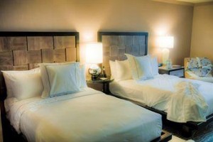 Luxe City Center Hotel Image