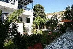 Maistrali Studios Batsi voted 2nd best hotel in Batsi
