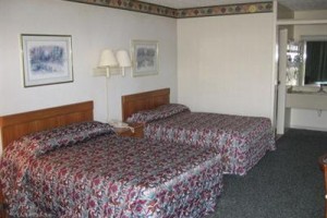 Mariann Travel Inn Scottsburg voted  best hotel in Scottsburg