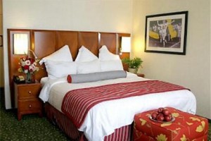 Fullerton Marriott at California State University voted  best hotel in Fullerton