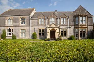 Meare Manor voted  best hotel in Glastonbury 