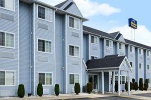 Microtel Inn and Suites Clarion Image