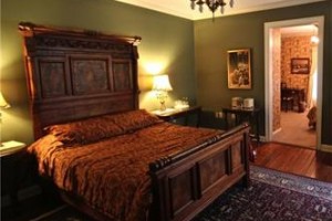 Montgomery Inn voted  best hotel in Versailles 