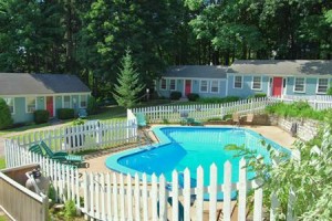 Oxen Yoke Inn Motel & Cottages Image