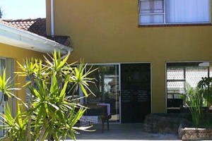 Palmieros Bed and Breakfast East London Image