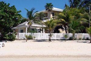 Paradise Beach Club voted 10th best hotel in Roatan