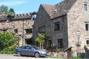 Parva Farmhouse Riverside Guesthouse Chepstow Image