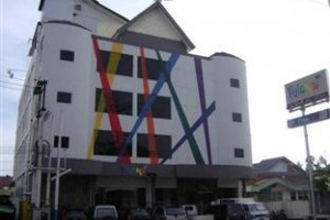 Pelangi Hotel Pekanbaru Image