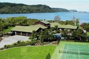Peninsula Waterfront Retreat voted 2nd best hotel in Whangamata