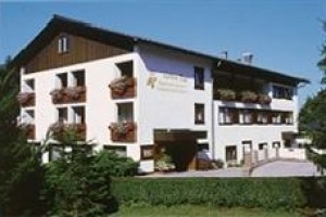 Pension & Ferienwohnungen Goldene Rose Villach Image