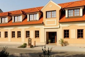 Pension zur Sonne voted 4th best hotel in Illmitz