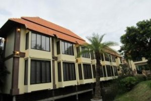Picha Waree Resort voted  best hotel in Si Thep