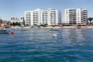 Pier Beach Aparthotel Image