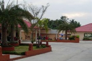 Ploy Resort Muang Buriram Image