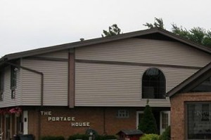 Portage House Motel Image