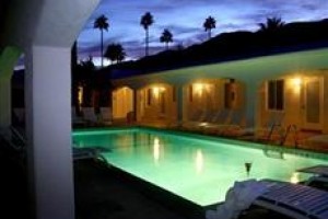 Posh Palm Springs Inn Image