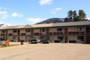 Premier Mountain Lodge & Suites voted 3rd best hotel in Valemount