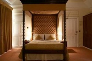 Preston Cross Hotel voted  best hotel in Leatherhead