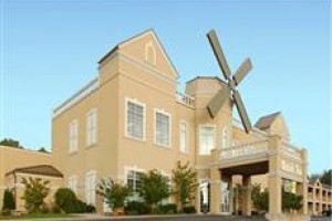 Quality Inn Dutch Inn voted  best hotel in Collinsville 