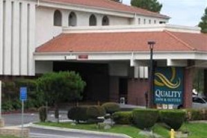 Quality Inn & Suites Lake Forest Image