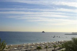 Radisson Blu Al Aqah Beach Resort Fujairah Image