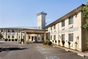 The Ramada Williams voted  best hotel in Williams 