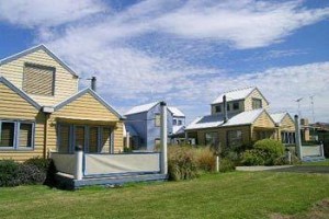 Rayville Boat Houses & Penthouse voted  best hotel in Apollo Bay