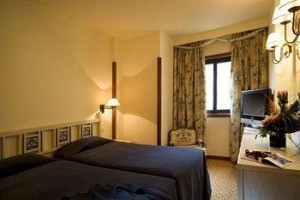 Real Residencia Suite Hotel Image