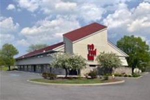 Red Roof Inn Toledo Maumee Image