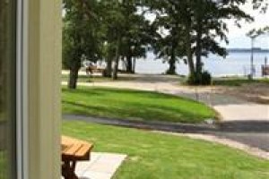 Ringsjostrand Cottages Image
