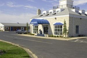 Rockford Alpine Inn & Suites voted 7th best hotel in Rockford