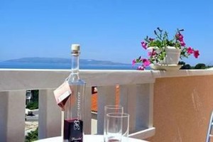 Rosina Hotel voted 2nd best hotel in Makarska