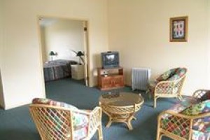 Seashells Beachfront Resort Image