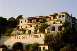 Selenunda Hotel Loutraki (Skopelos) Image